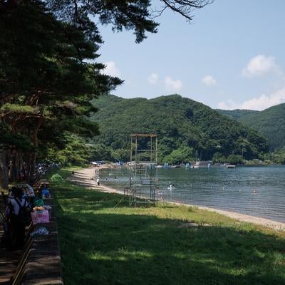 夏の湖南七浜での家族連れなどの写真