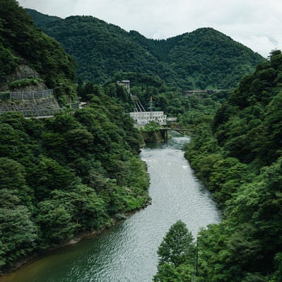 庄川峡とダム（富山県南砺市）の写真