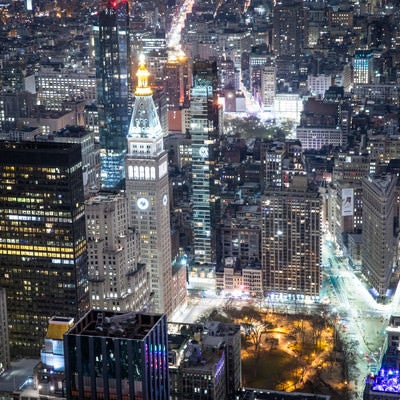 ニューヨークの夜景を見下ろすの写真