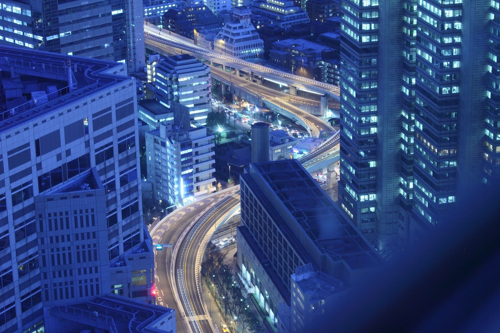 「一歩先には東京の高層夜景」の写真