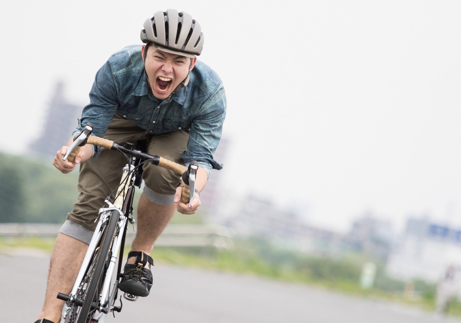 「最速派手を目指す自転車男子」の写真［モデル：けんたさん］