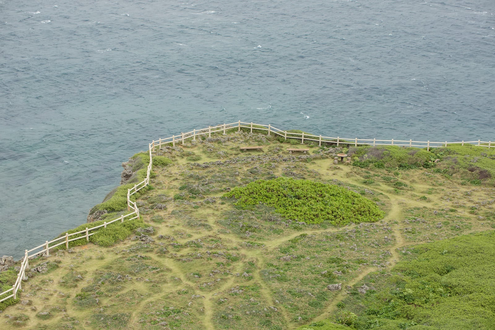 「東平安名崎灯台からの風景」の写真