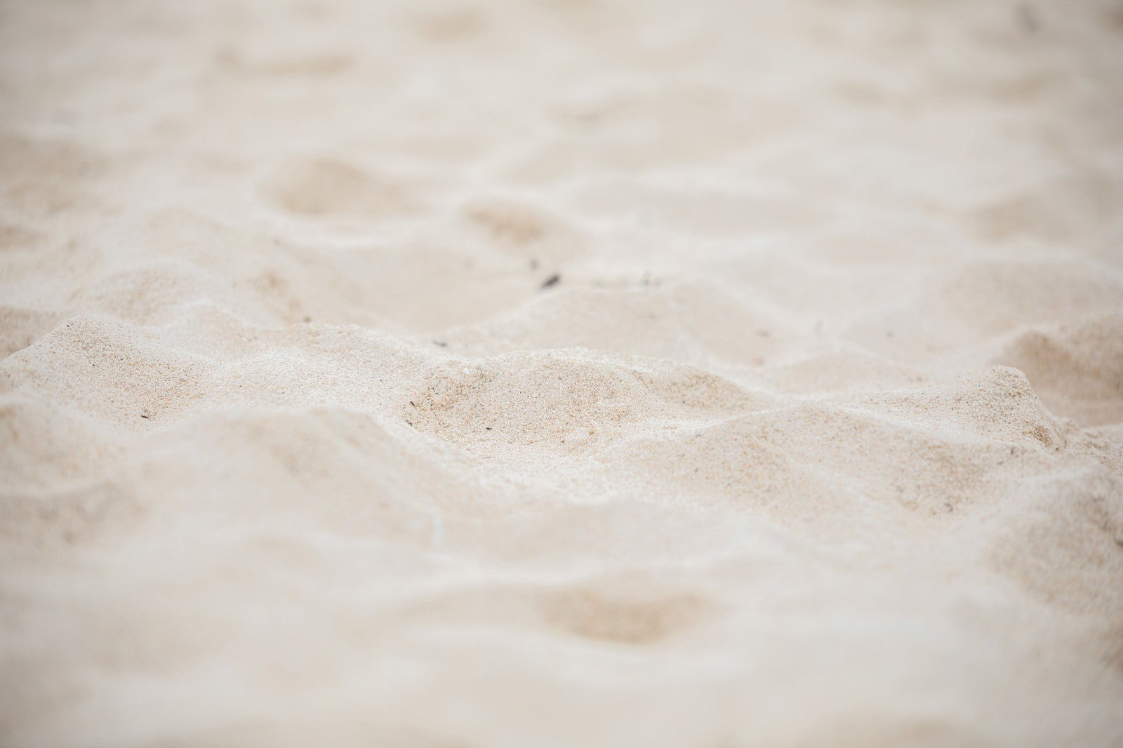 「キレイな砂浜（宮古島の砂浜）」の写真