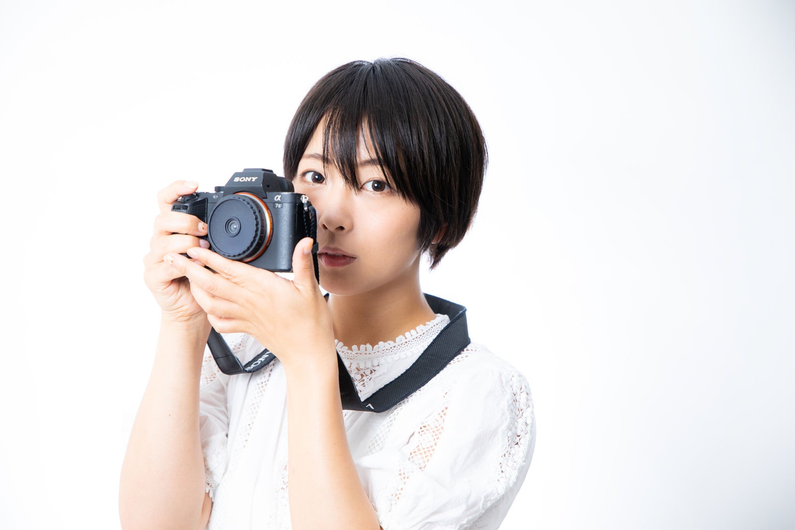「Utulens で撮影するカメラ女子」の写真［モデル：にゃるる］
