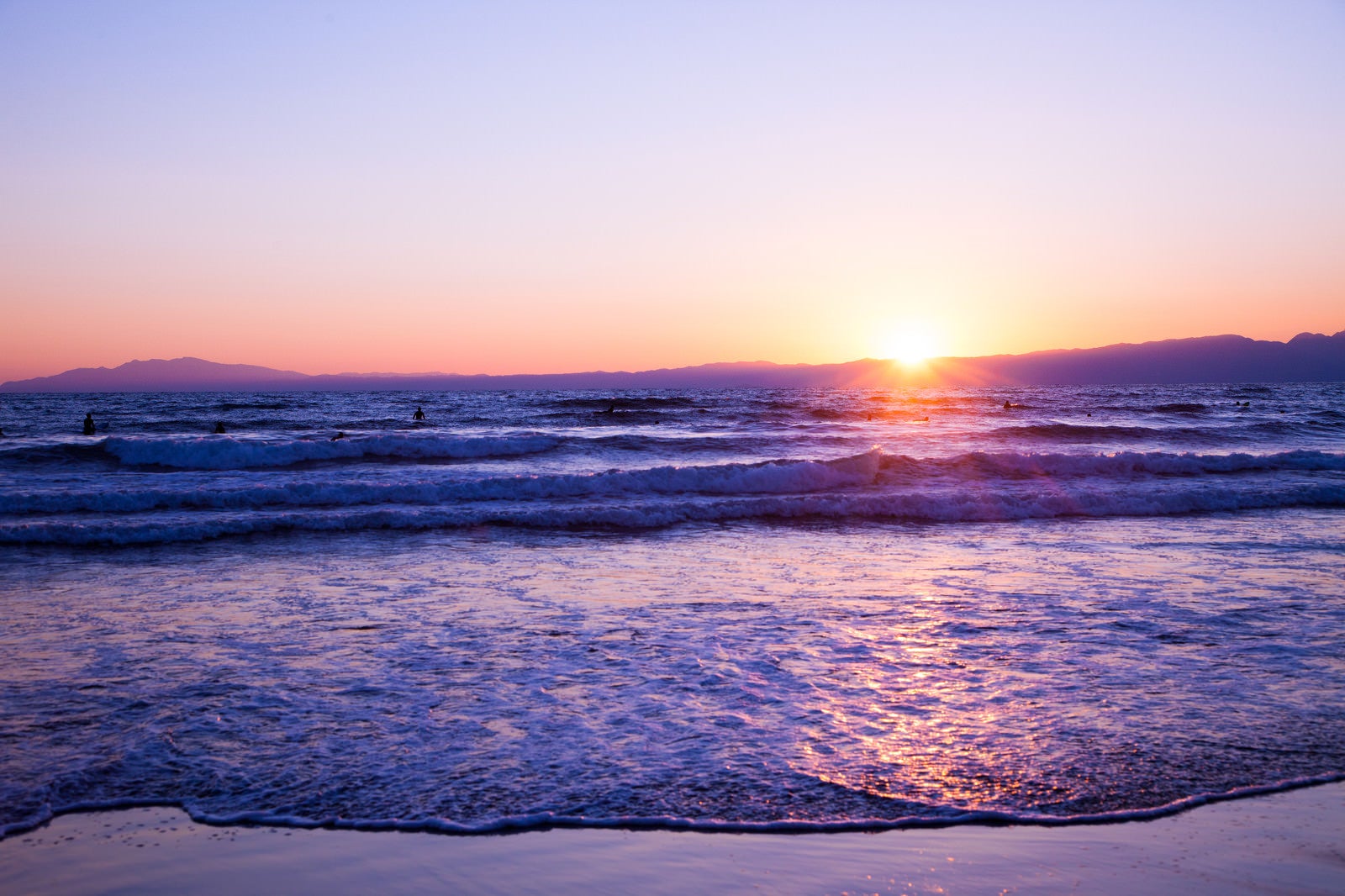 「日の出と海」の写真