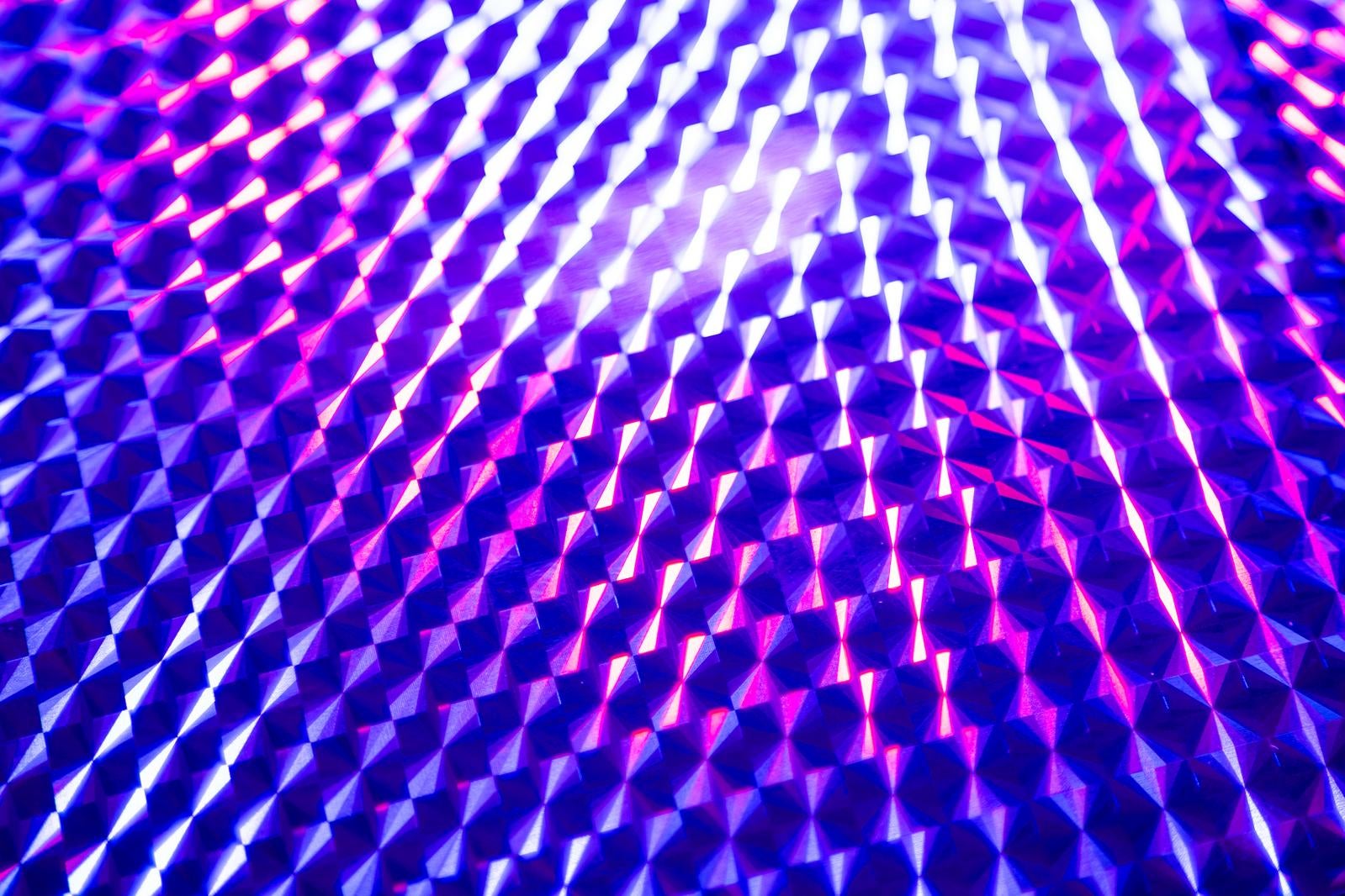 「メタリック素材」の写真