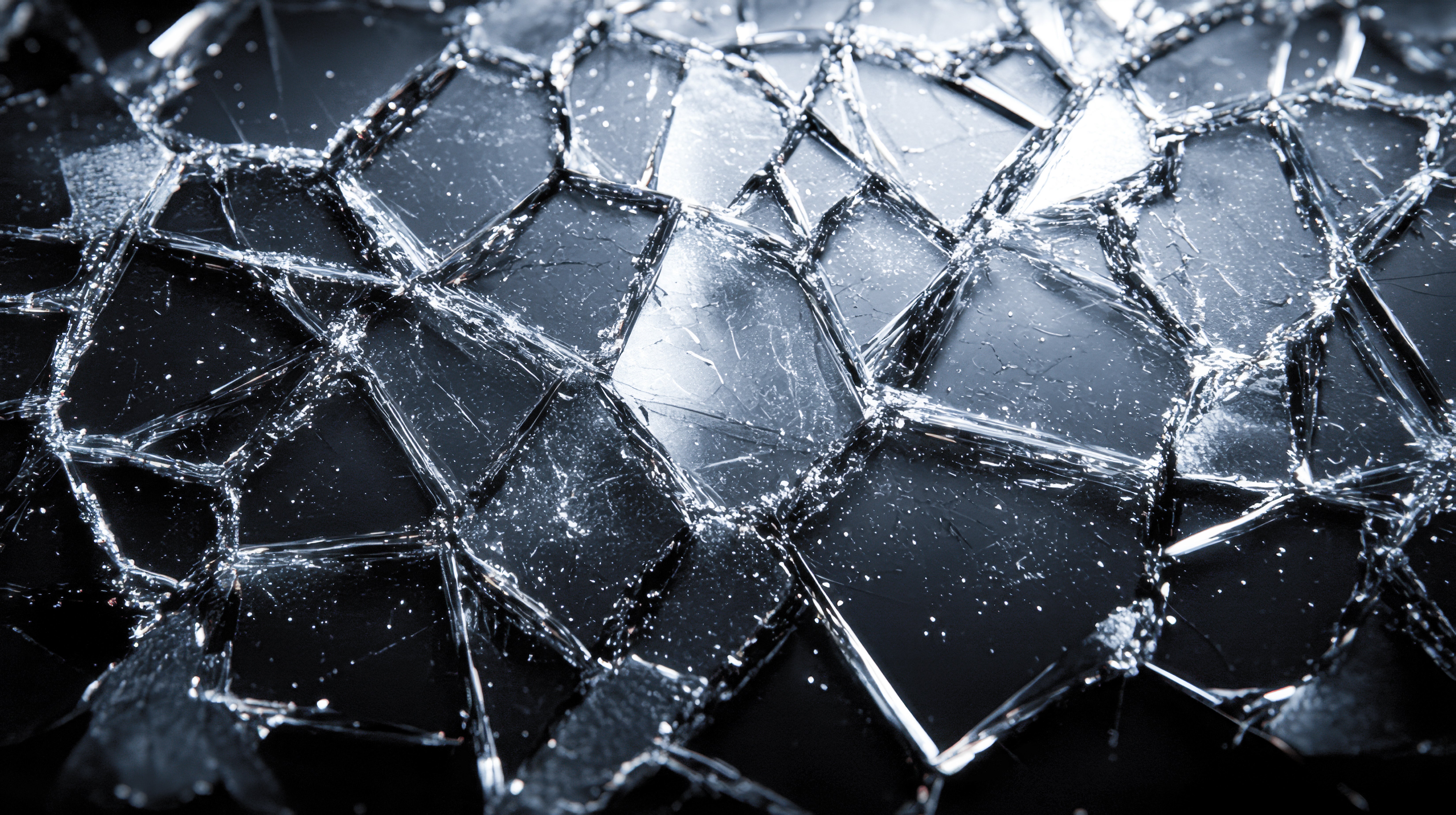 割れたガラスの断片が放つ世界の無料のAI画像素材 - ID.92382｜フリー
