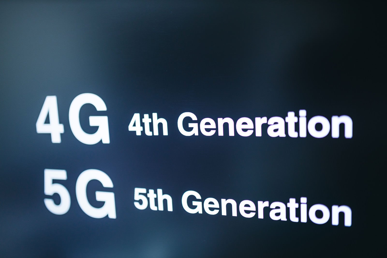 「4G通信と5G通信」の写真