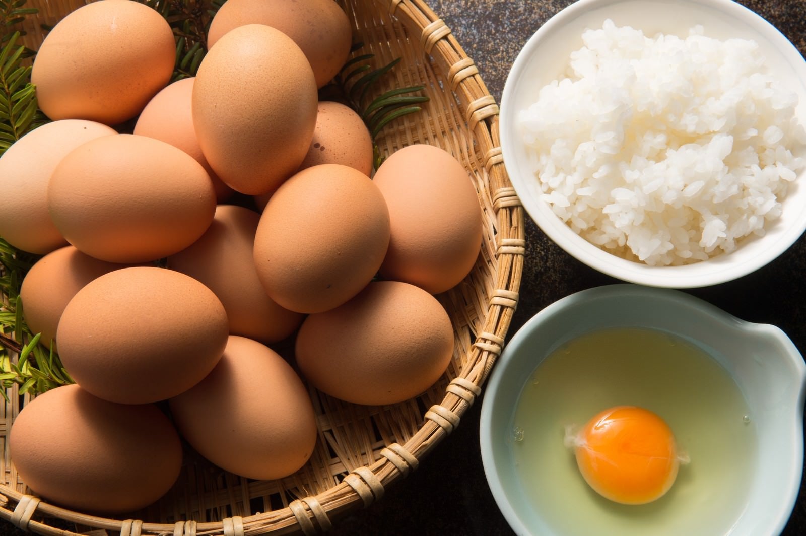「朝から腹一体食べたい大食漢には「栄太郎」の卵かけご飯（TKG）」の写真