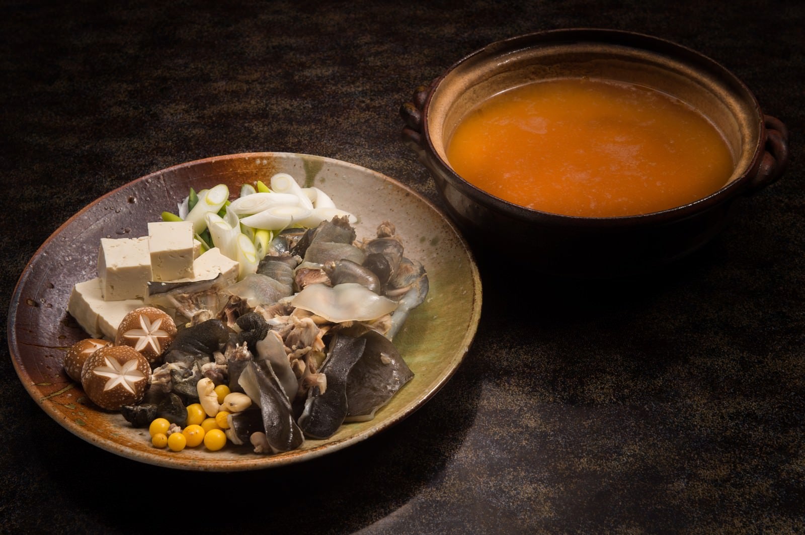 「料理宿栄太郎のすっぽん鍋（提供：平湯温泉の長瀬スッポン養殖場）」の写真