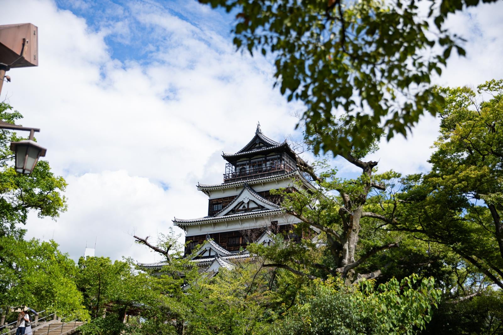 「復元された美 広島城」の写真
