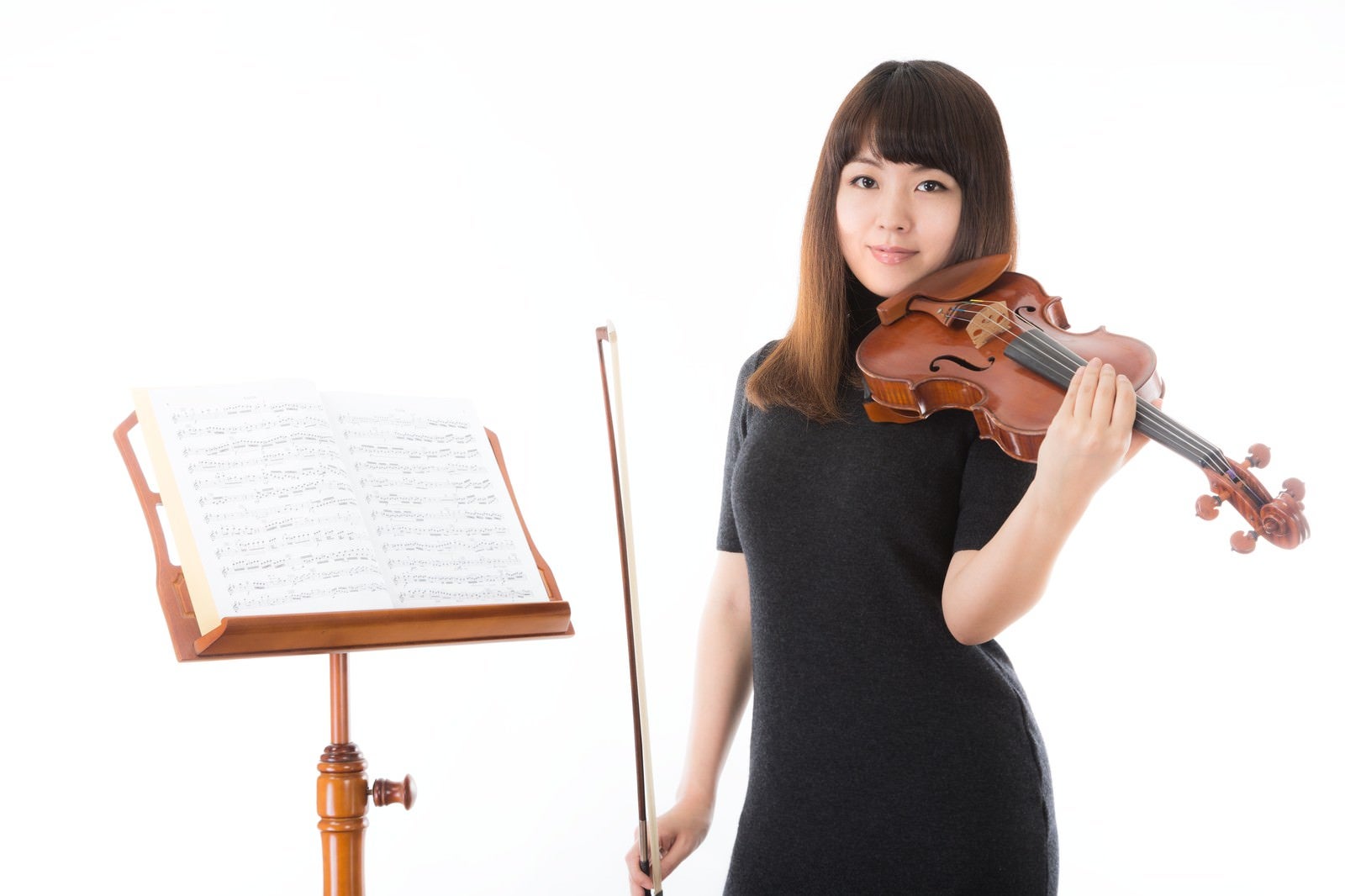 「優しいヴァイオリンの先生」の写真［モデル：yukiko］