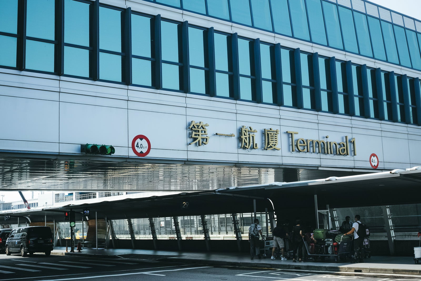 「台湾桃園国際空港の停留所」の写真