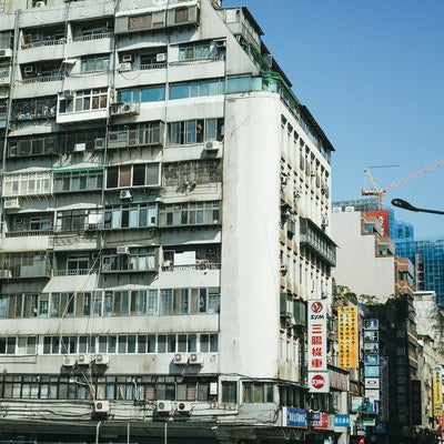 タイペイの市街地の看板（台湾）の写真