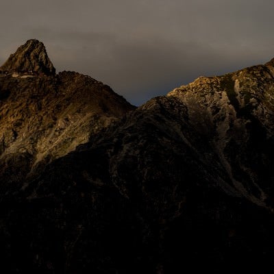 日没間近の槍ヶ岳の写真