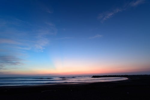 薄明の一宮海岸（千葉県一宮町）の写真