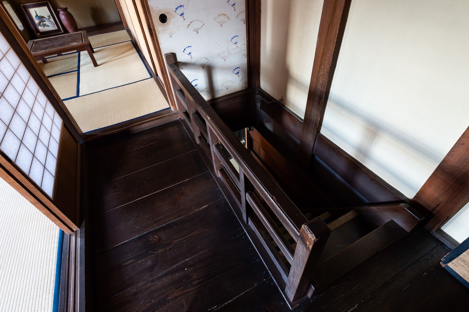 「旧寿屋本家にある階段（千葉県一宮町）」の写真