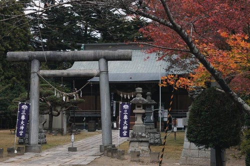 三春神社の境内鳥居