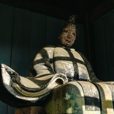 古殿八幡神社の像の写真