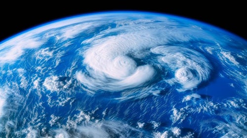 大きな台風が発生中の写真