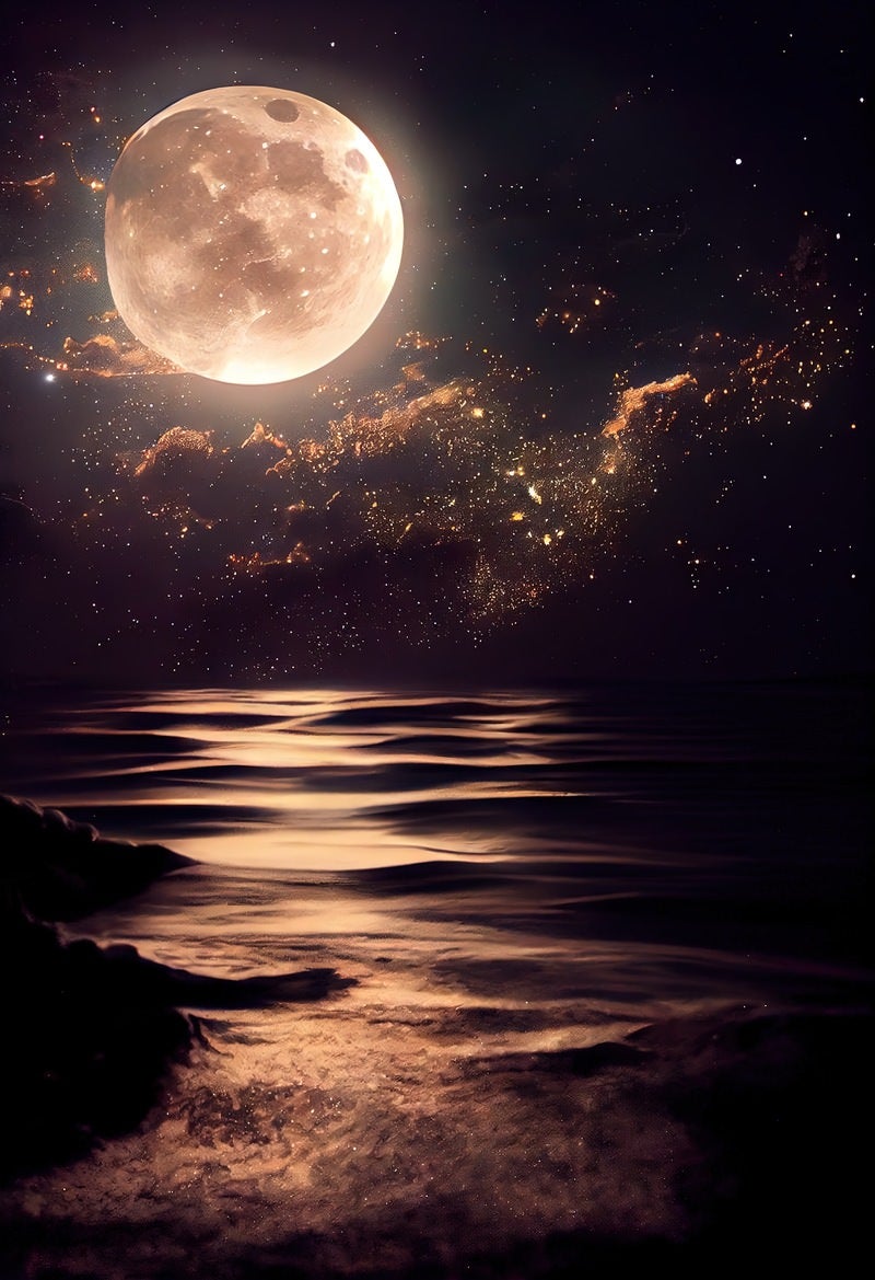 「さざ波に揺れる満月の月明り」の写真