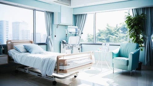 医療機器が設置されたクリニックの病室の写真
