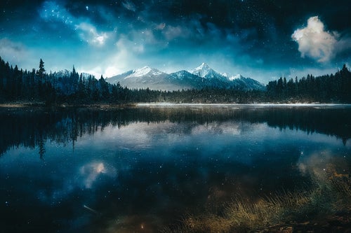湖面に映る星空の写真