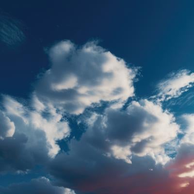 青空と雲の空模様の写真