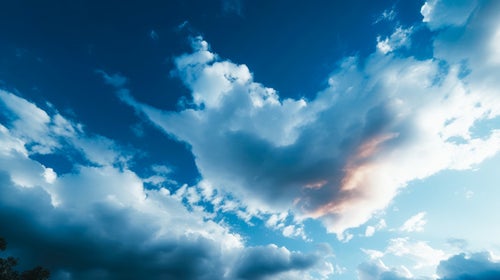 彩雲と青空の写真
