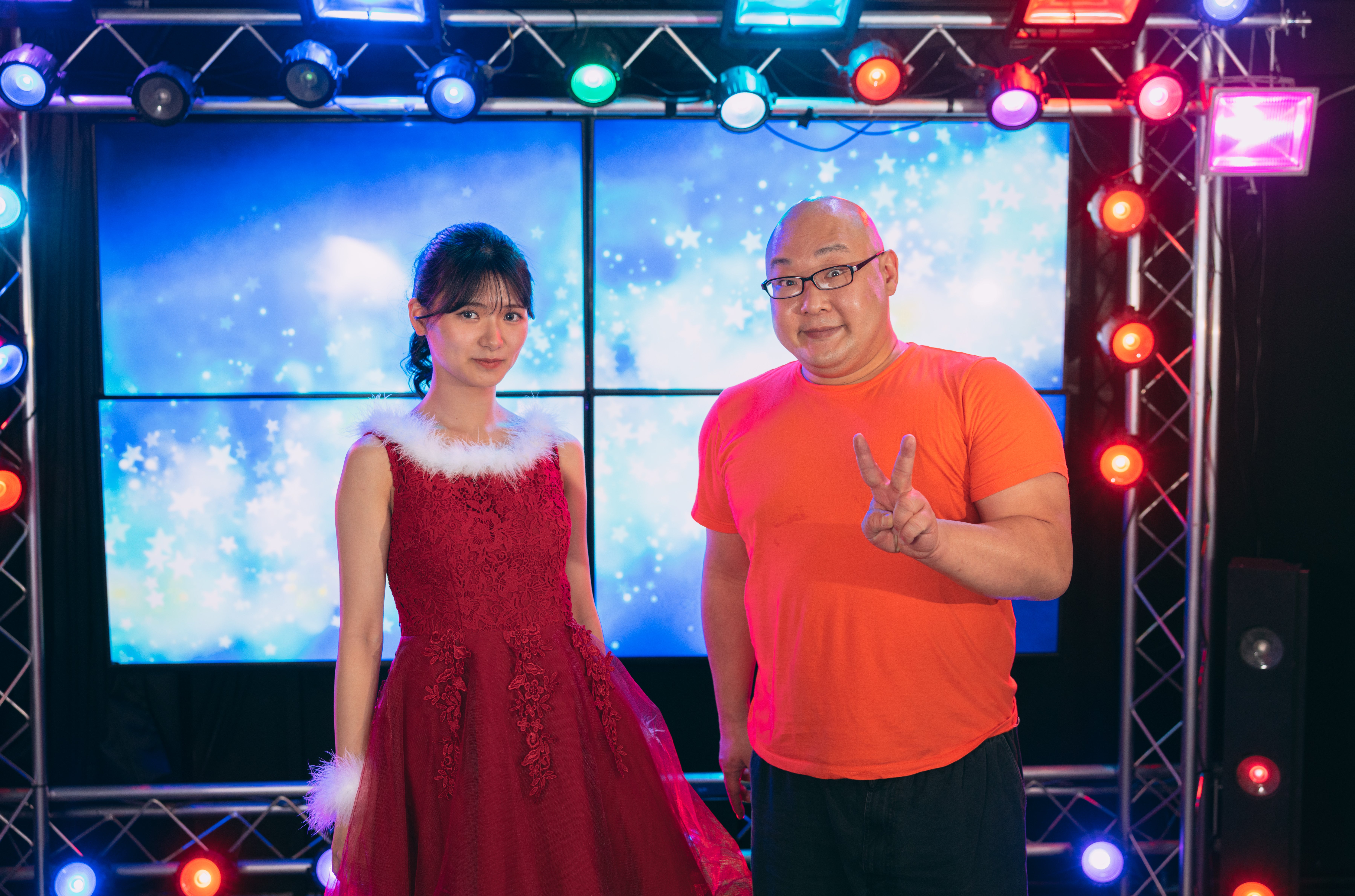 アイドル ツーショット写真 チェキ アイドルとツーショットでチェキタイムの無料の写真素材 - ID.84301