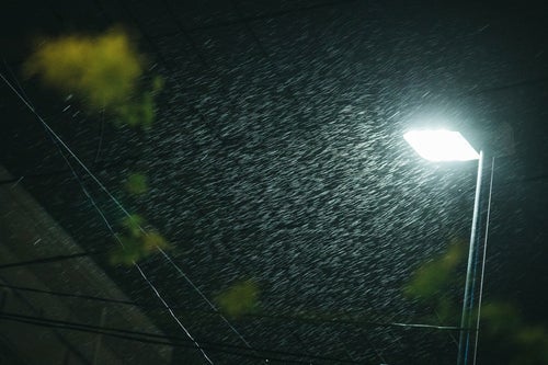 深夜にものすごい豪雨の写真