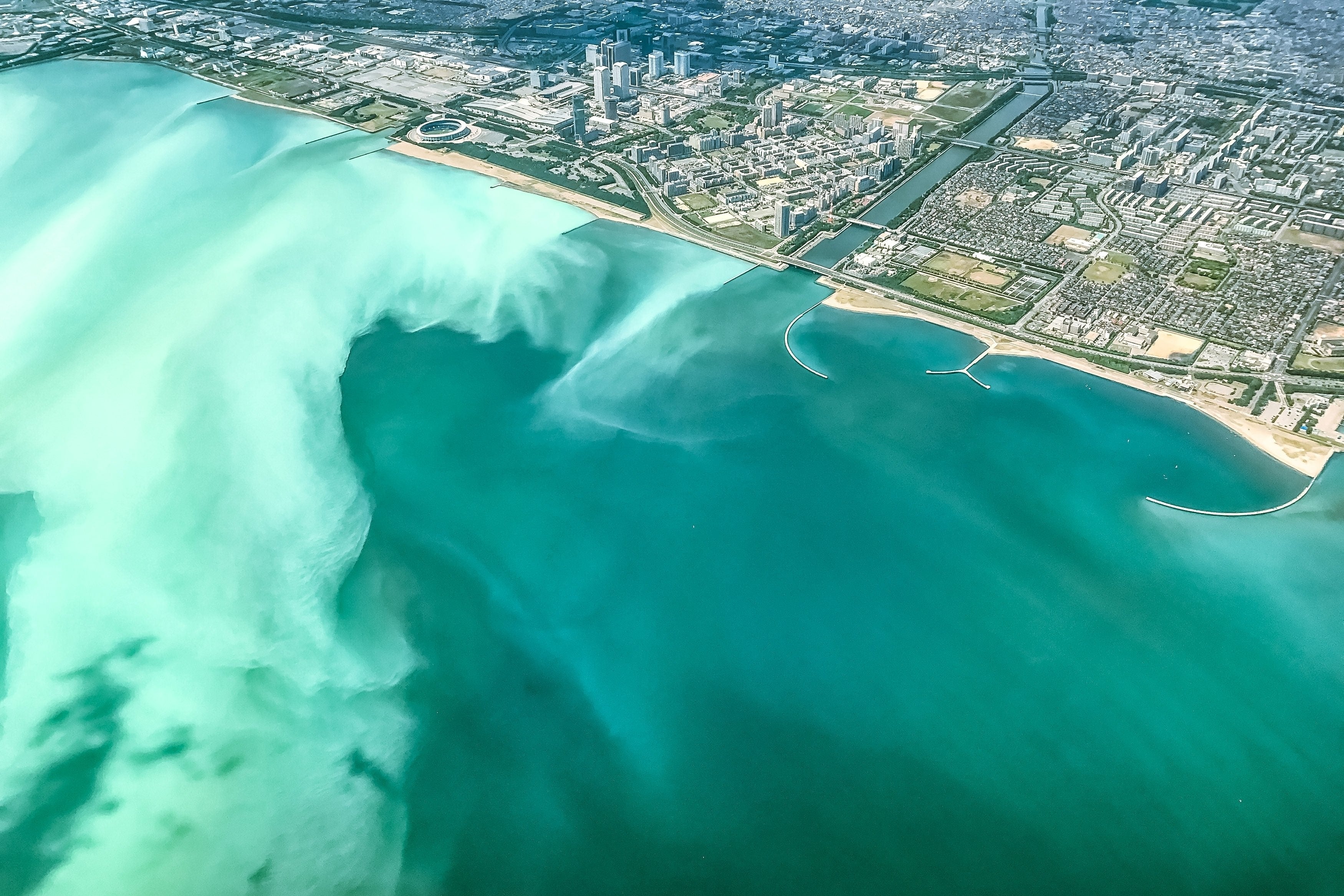 青潮で東京湾がエメラルドグリーン色の無料の写真素材 - ID.19807