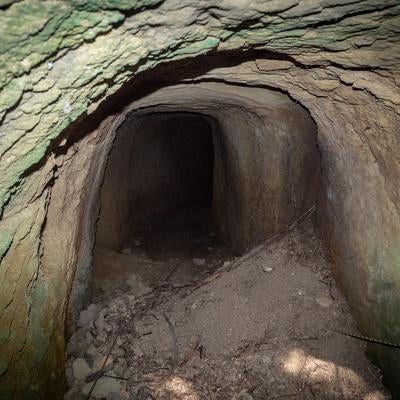 第１中隊壕の内部通路の様子の素材