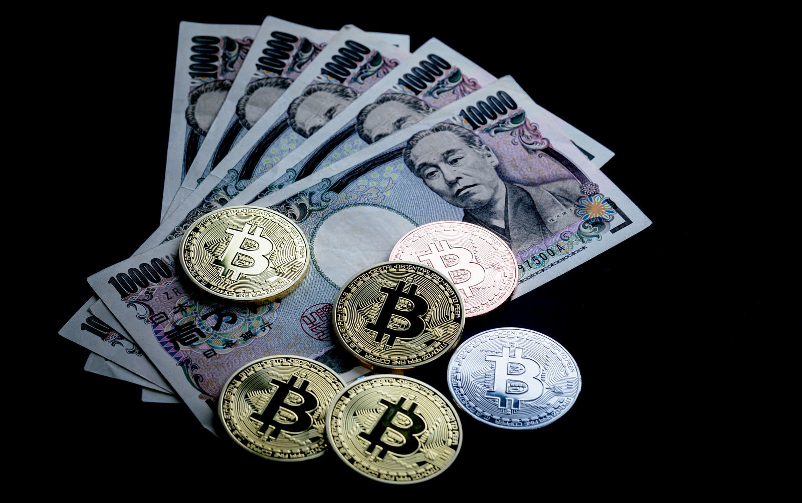 「ビットコインを日本円に換金」の写真