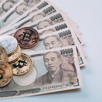 日本円からビットコインにリスクヘッジの写真