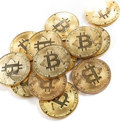 ビットコインの金貨の写真