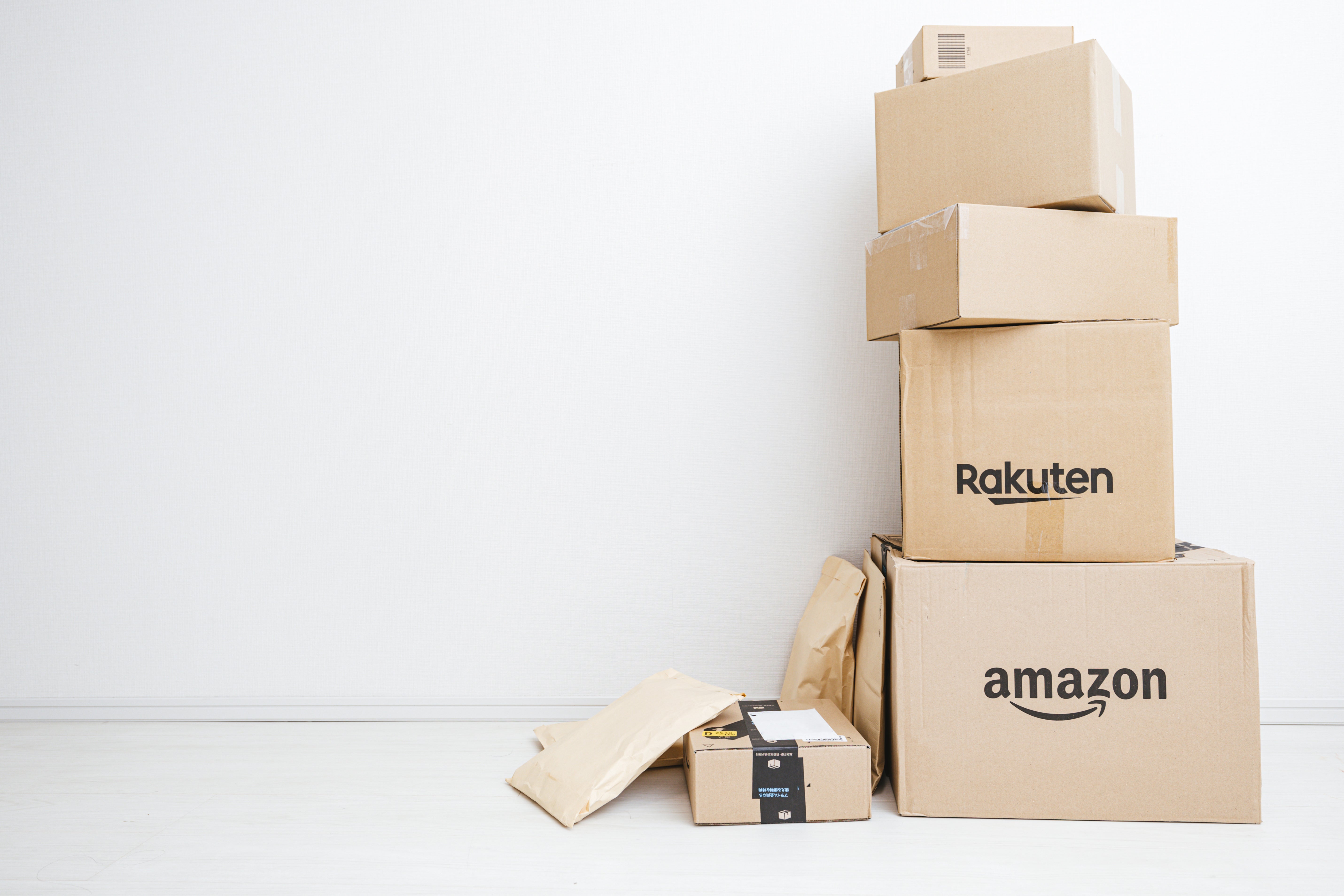 amazon から届いたダンボール類の無料の写真素材 - ID.86672｜フリー