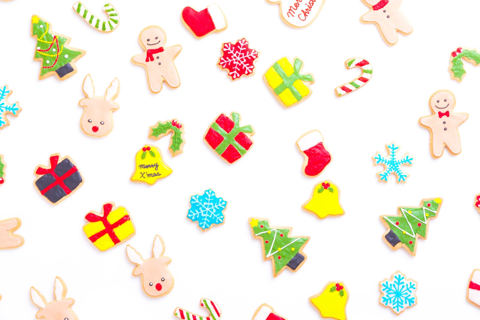 「カラフルなクリスマス用アイシングクッキー」の写真