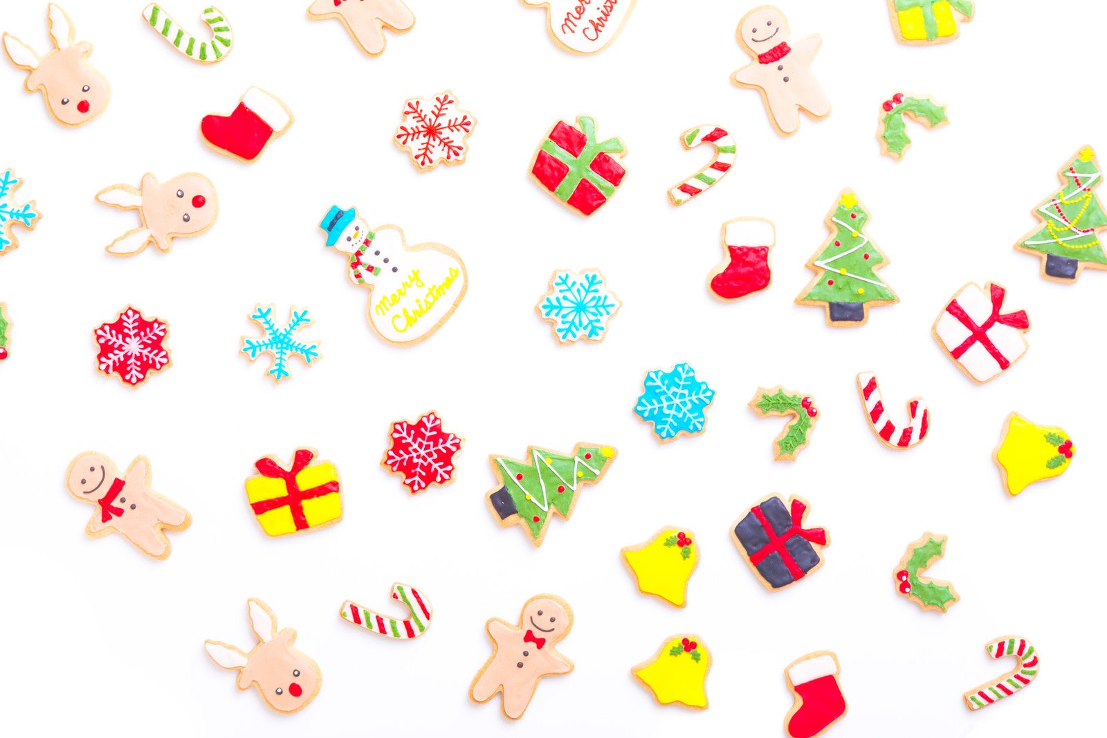 「鮮やかで可愛いクリスマスアイシングクッキー」の写真