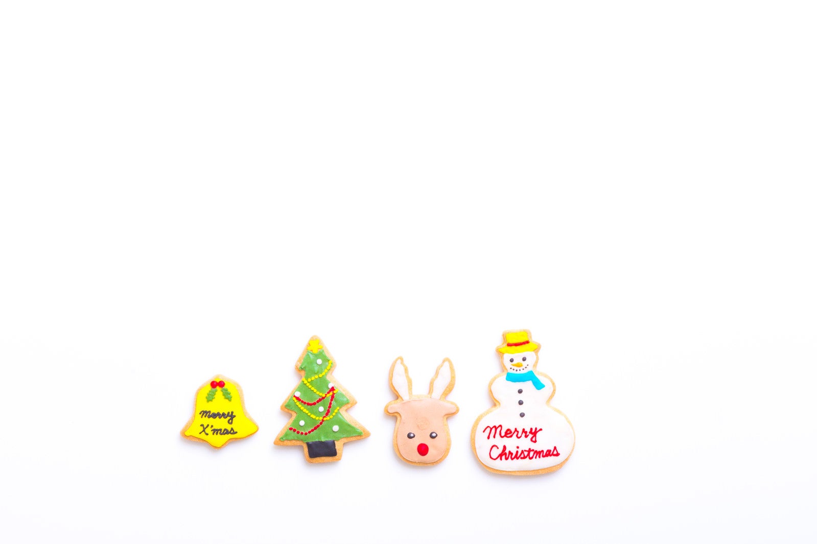 「クリスマス用の焼き菓子（アイシングクッキー）」の写真