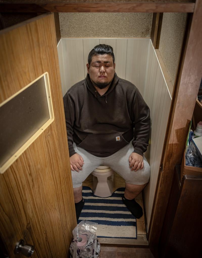 臭いものに蓋してますの写真