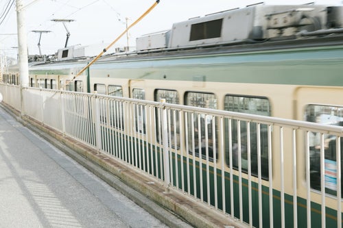 緑の車両、江ノ電の写真