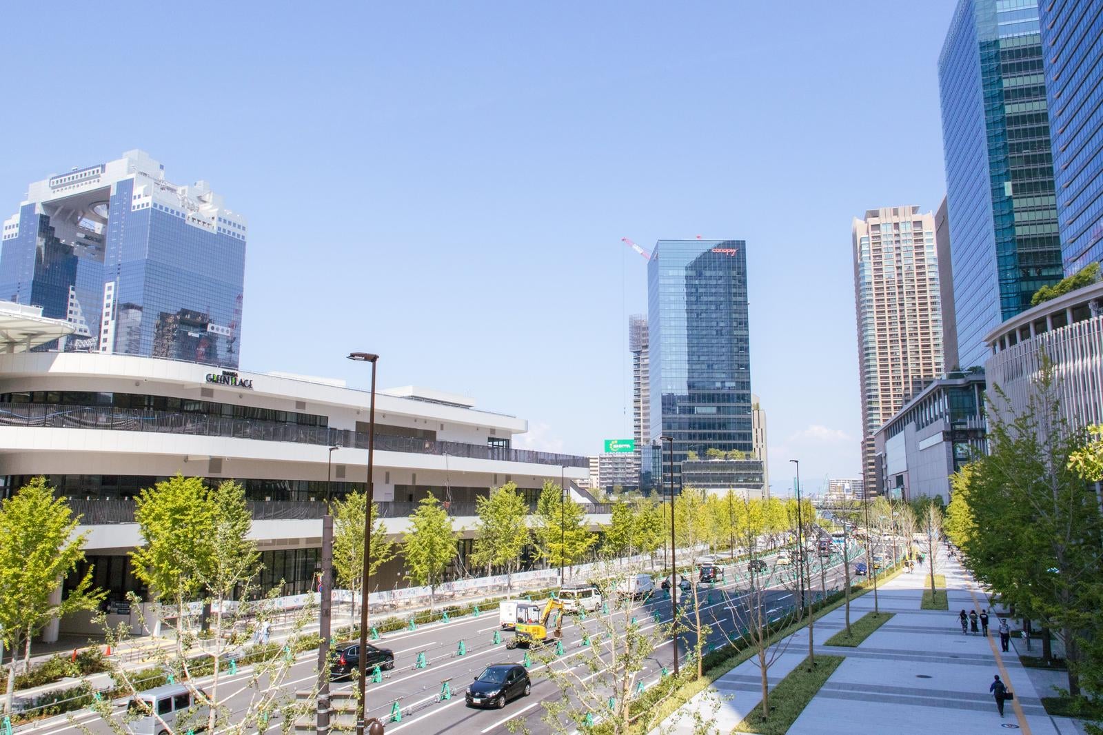 「グラングリーン大阪と大阪市道九条梅田線」の写真