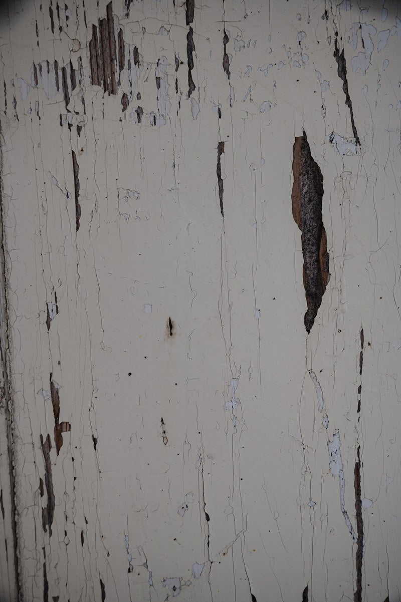 「ペンキの剥げと板壁のテクスチャー」の写真