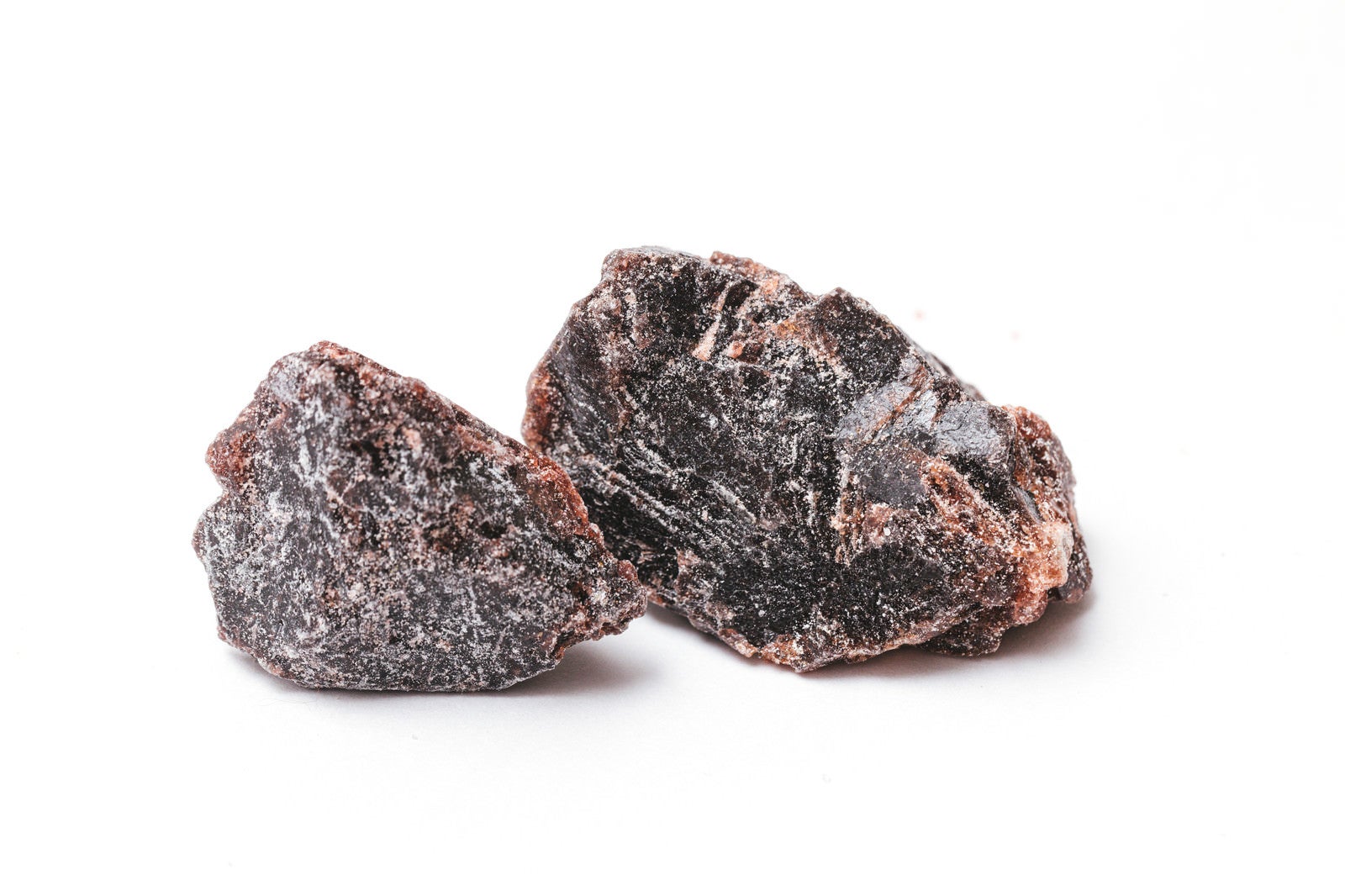 「黒い岩塩（結晶）」の写真