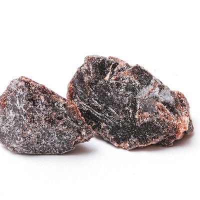 黒い岩塩（結晶）の写真