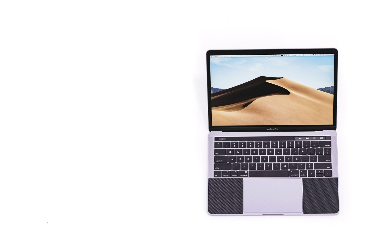 「新しい壁紙を表示したMacBook Pro 2018」の写真