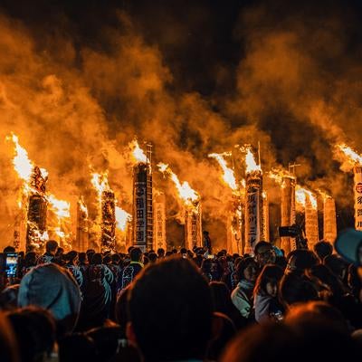 須賀川市で行われる松明あかしの写真