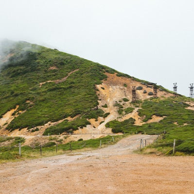 小串鉱山ふもとの鉄塔跡の写真