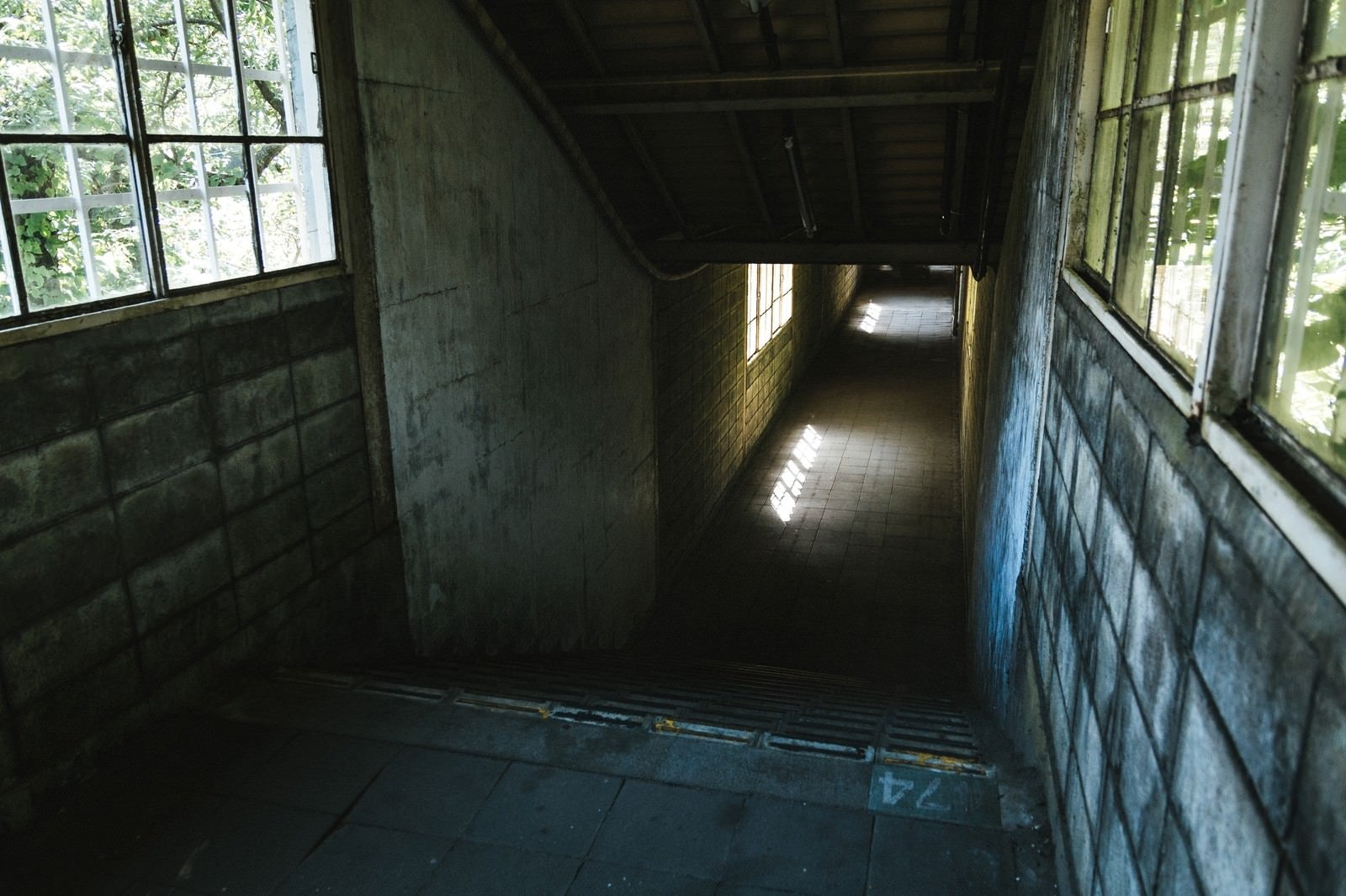 「地下へと進む通路（土合駅）」の写真